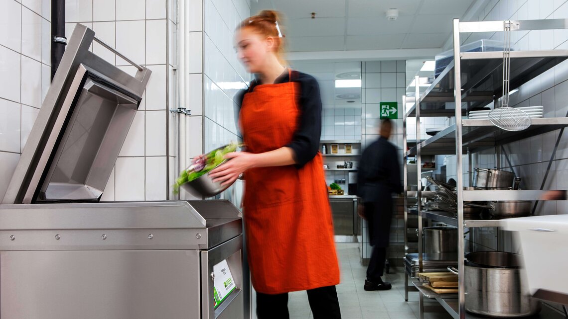 Dealing with food waste: effective and simple