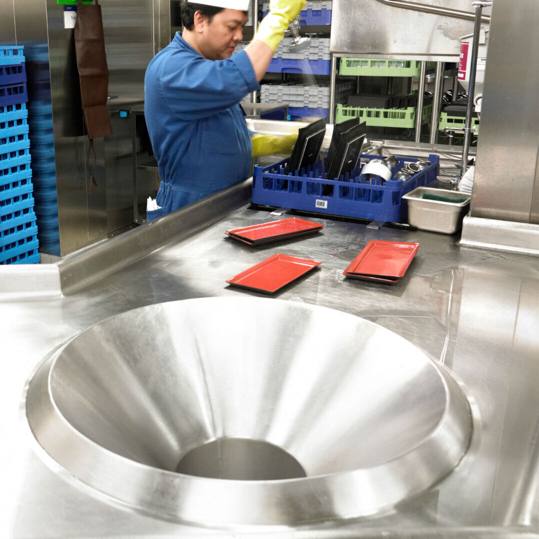 Managing food waste in the marine industry Waste dispose in the Marine